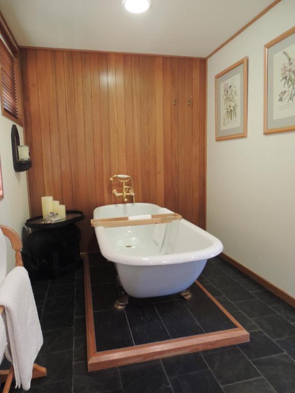 The Turret Boutique Accommodation Queenstown Room photo